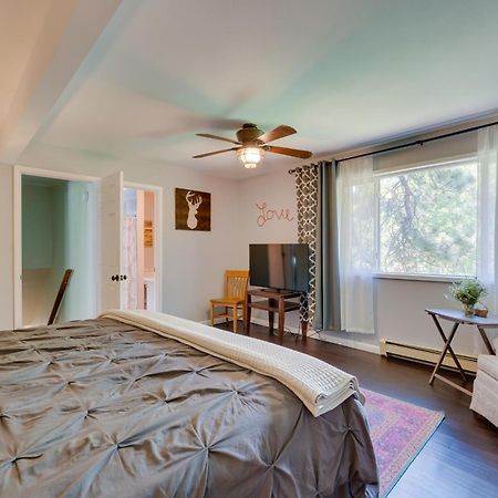 Stunning Golden Home With Deck About 35 Mi To Denver! Ngoại thất bức ảnh