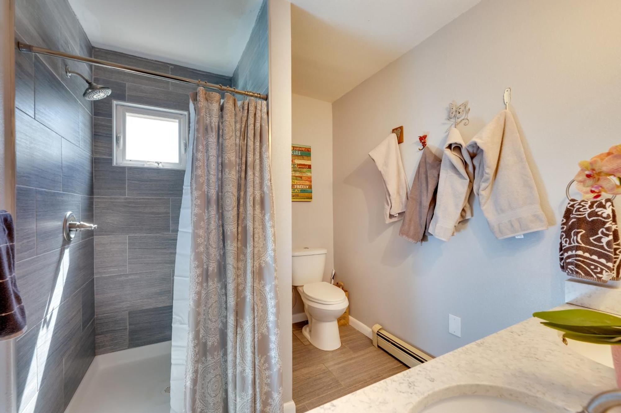 Stunning Golden Home With Deck About 35 Mi To Denver! Ngoại thất bức ảnh
