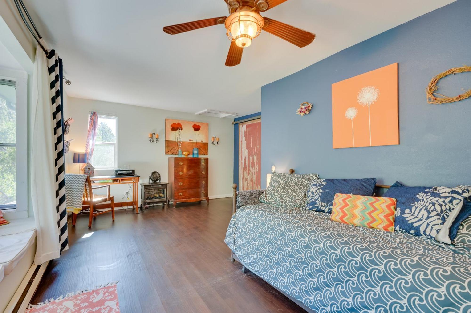 Stunning Golden Home With Deck About 35 Mi To Denver! Ngoại thất bức ảnh