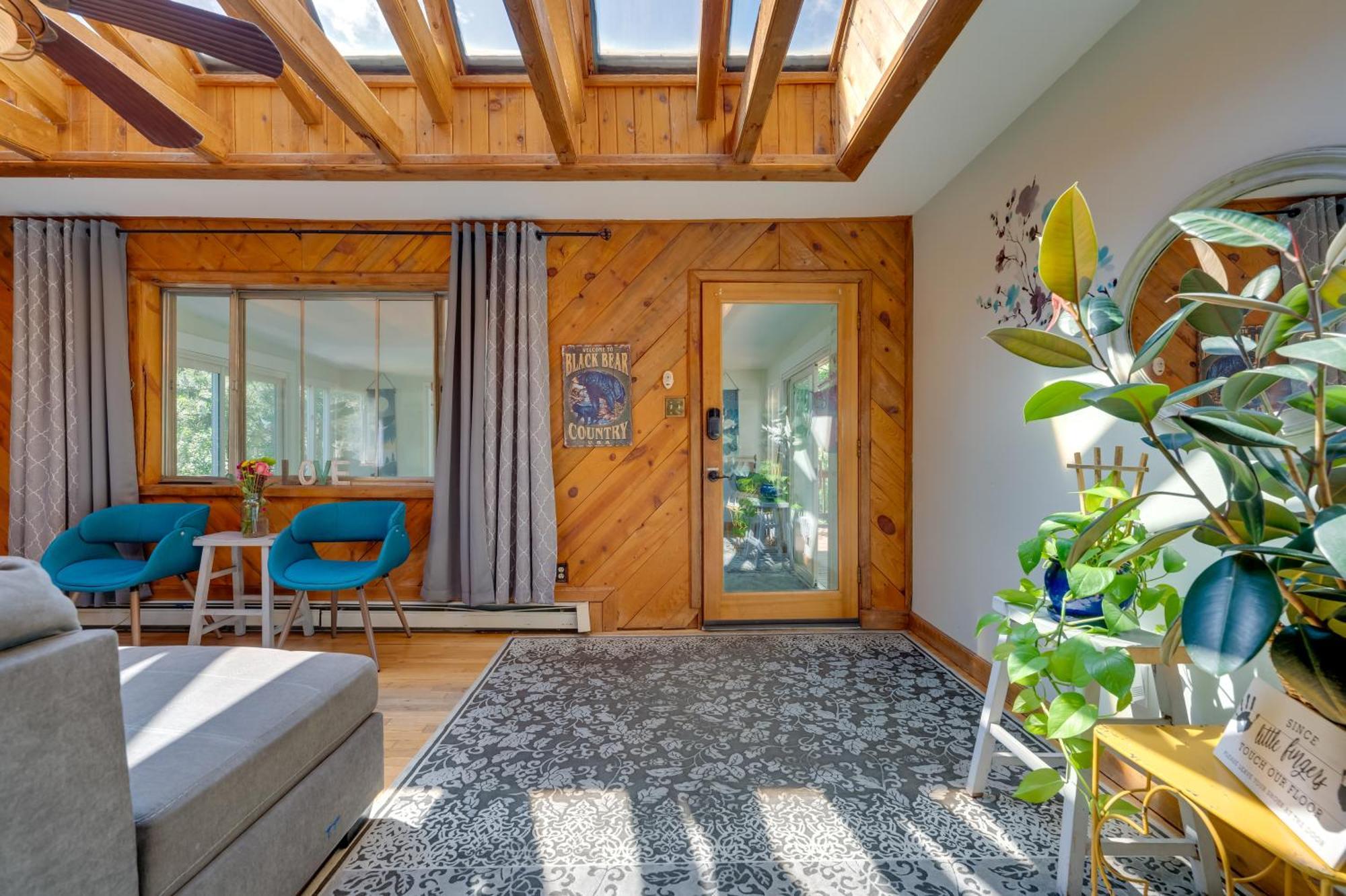 Stunning Golden Home With Deck About 35 Mi To Denver! Ngoại thất bức ảnh